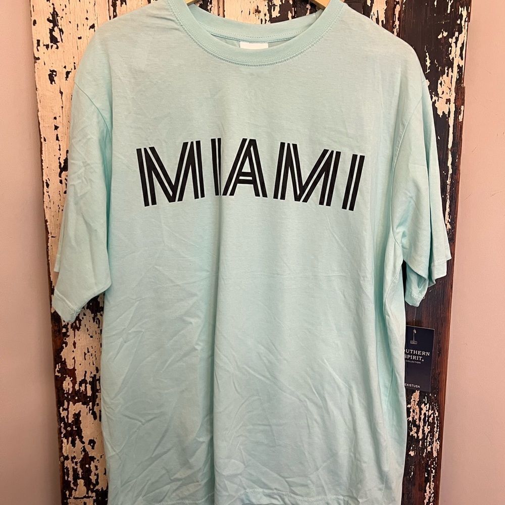 NWT Unisex Southern Spirit Seafoam Miami T-shirt. Size 2XL.